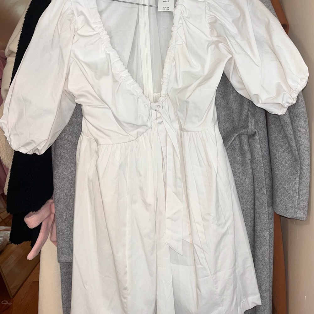 Abercrombie & Fitch White Puff Sleeve Dress (BRAND NEW)